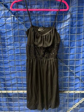Black Sequin Waist Spaghetti-Strap mini Dress